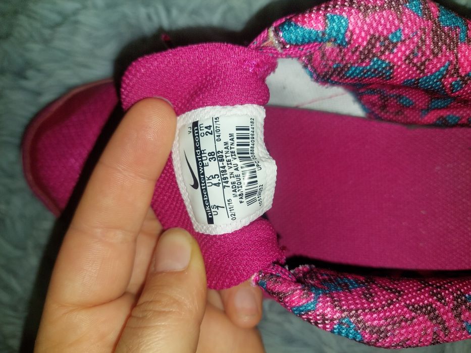 Vând adidasi Nike marimea 38