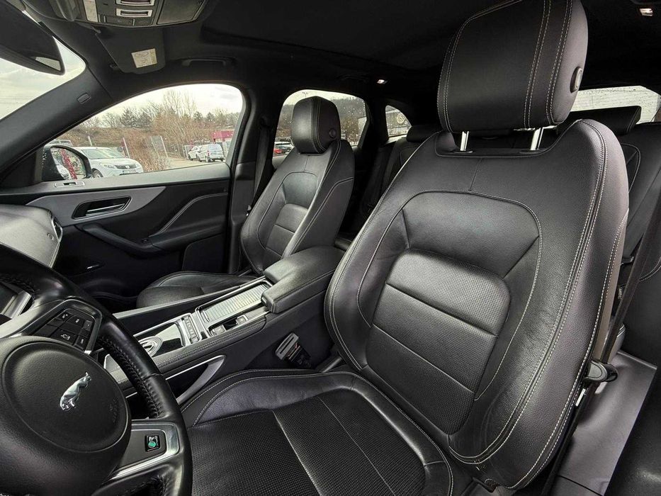 Jaguar F-Pace Mild Hibrid / R-Sport / 4x4/ Panoramic