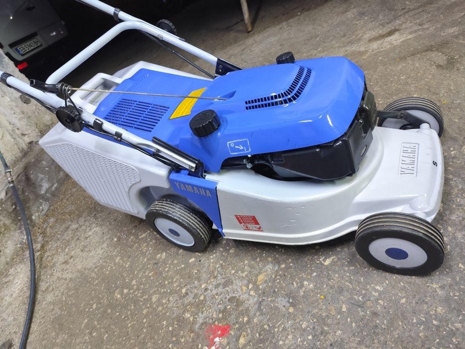 Самоходна бензинова косачка