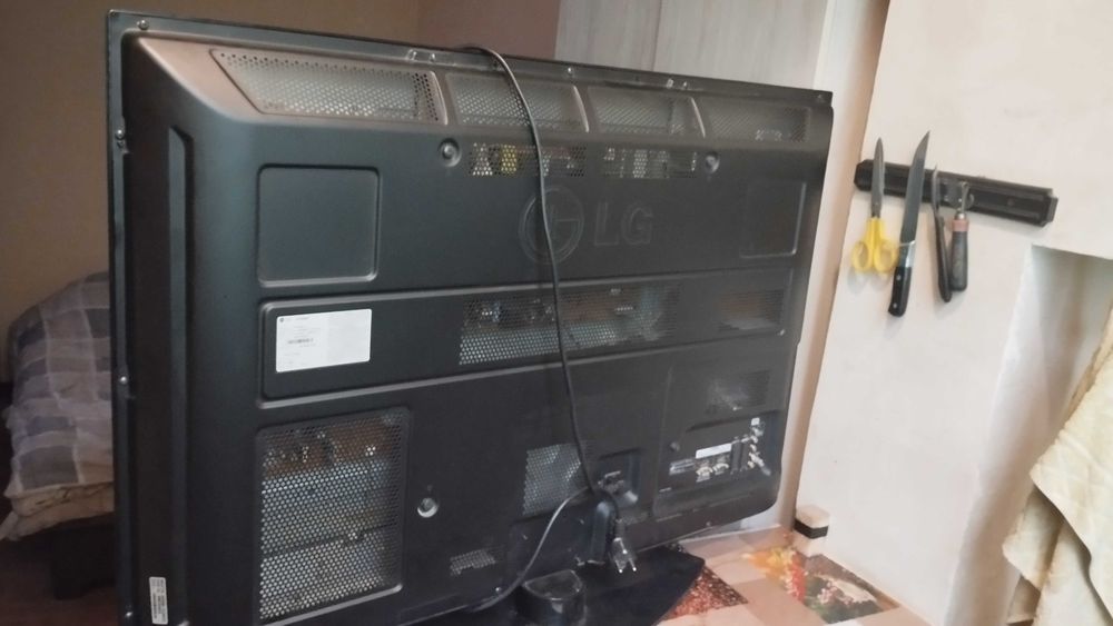 Телевизор LG 42 диагональ,не смарт.
