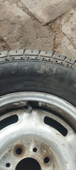 Резина с диском 185/70 R13 !!!