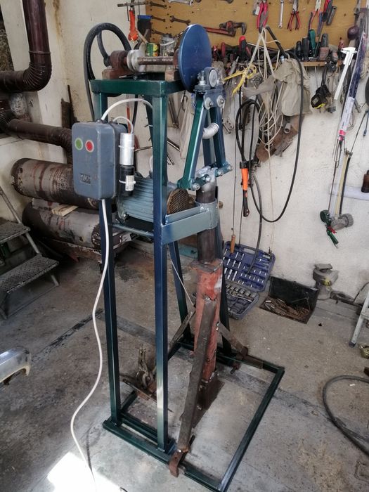 Монофазен механичен чук