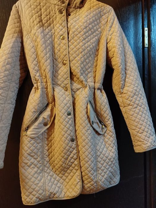 Продам куртку женскую