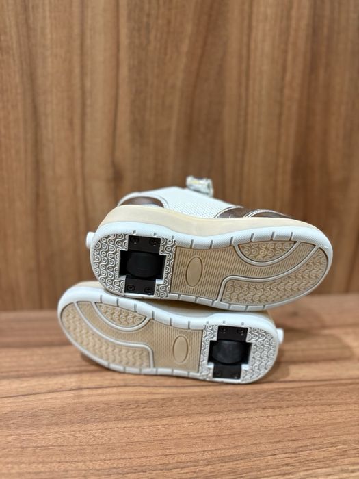 Детски маратонки с прибиращи се колелца от размер 30 до размер 39