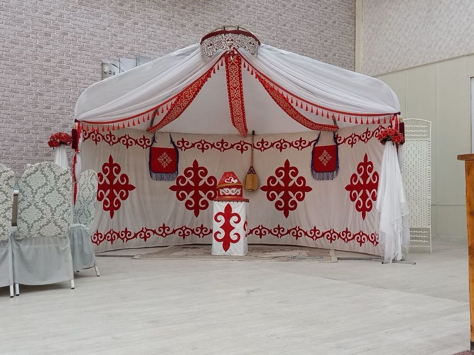 Шаңырақ Стол стуля Тақ  прокат