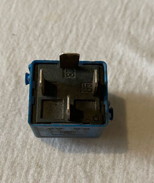 Releu Siemens 12.64-1735 424 / 1735424 BMW Seria 3 E46