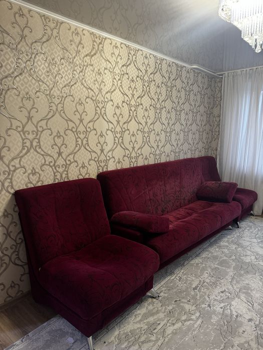 Продаю диван с креслами