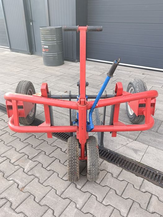 Transpalet ,liza pentru pavaj cu roți mari