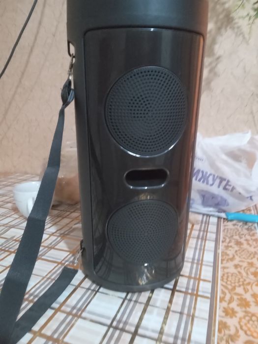 Продам музыкальную колонку