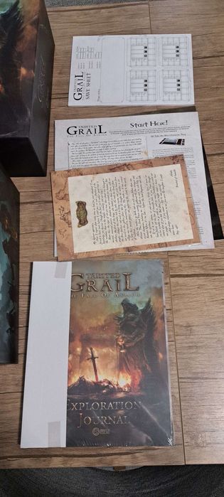Настолна игра Tainted Grail + разшитения