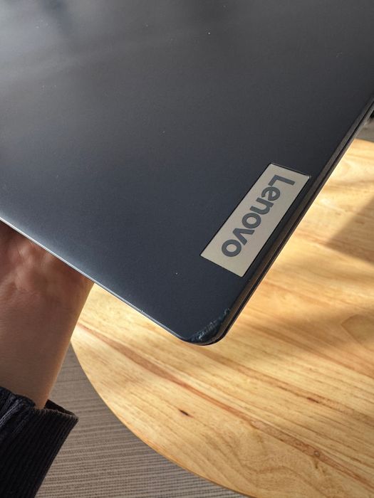 Laptop Lenovo Idea Pad 1L