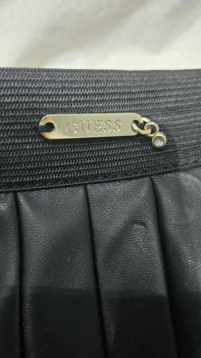 Guess кожена пола