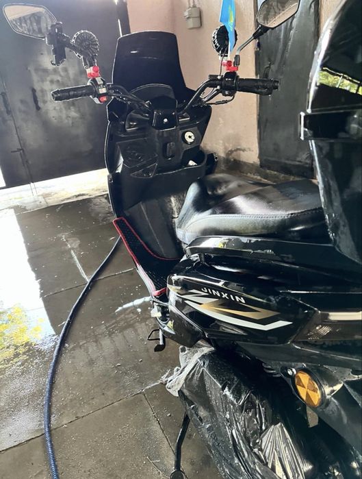 Мопед скутер макси