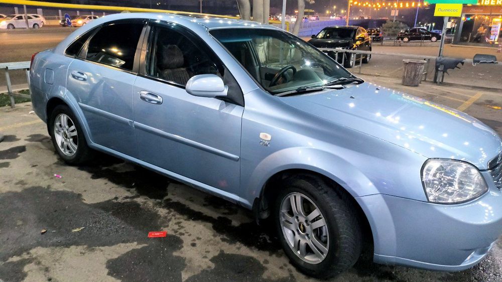 Продам лассети 1.8