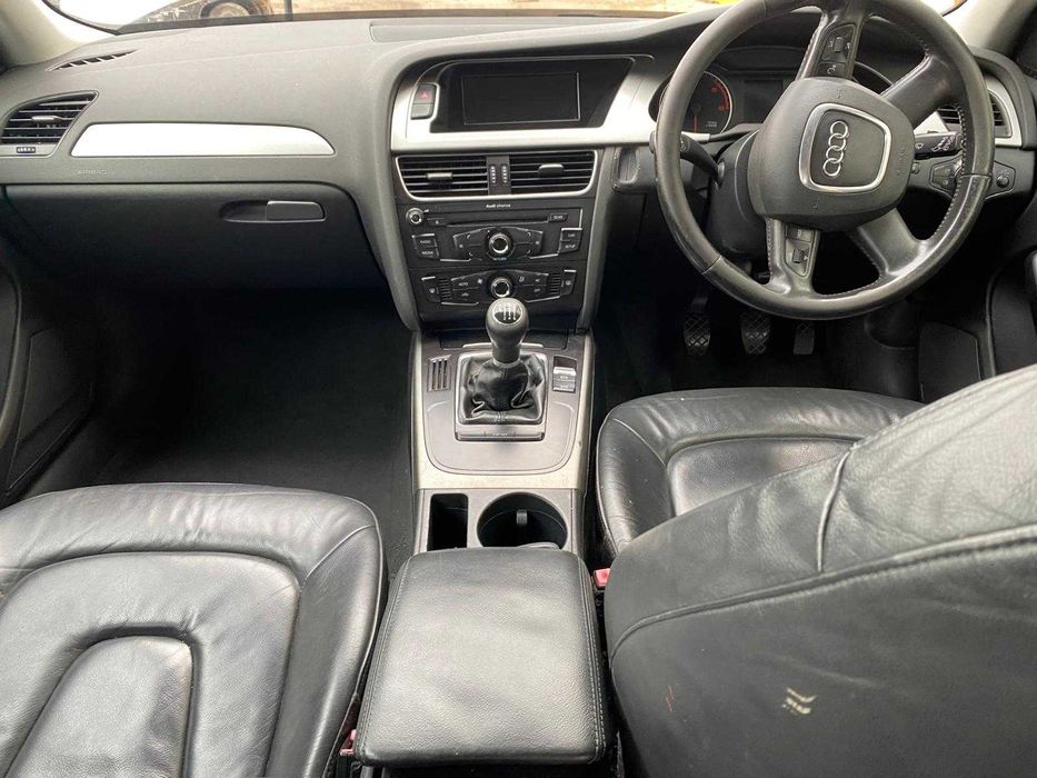 dezmembrez audi a4 b8 cod motor CAGC cod cutie LLW cod culoare LX7W