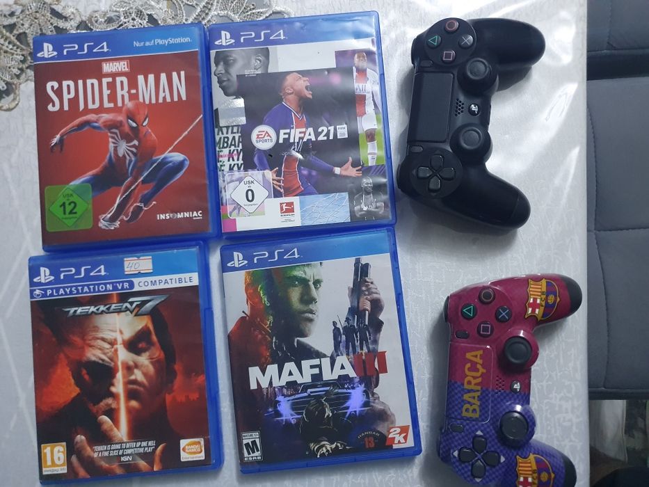 Playstation 4 slim