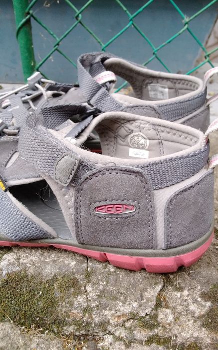 Оригинални сандали