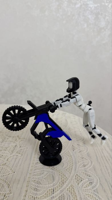 Мотоцикл с мотоциклистом