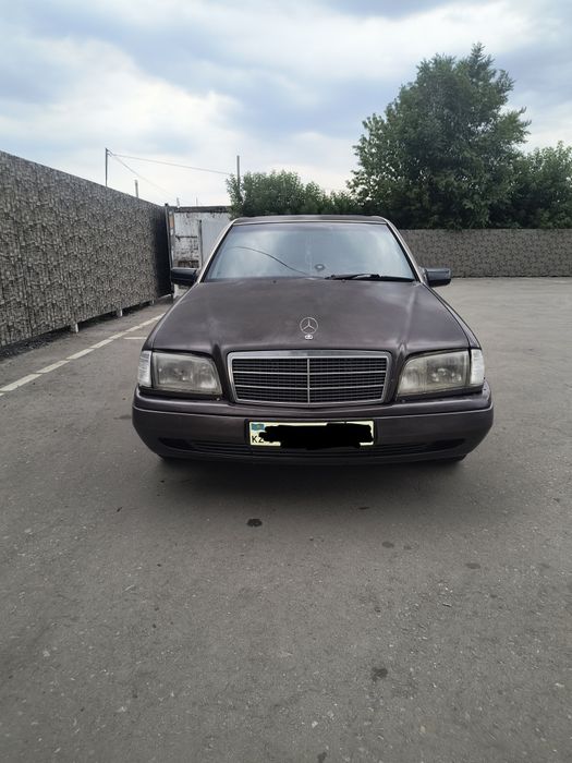 Продам срочно Мерседес С180