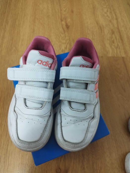 Продавам детски маратонки Адидас, 30номер.