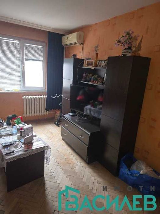 Продава се Двустаен апартамент в София, Център - 65 кв.м за 1122 €/кв.м - Снимка #1