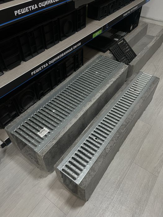 Бетонные лотки с решеткой