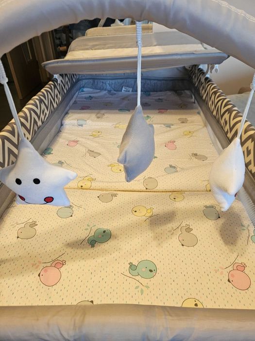 Lorelli Verona сгъваема кошара с два матрака