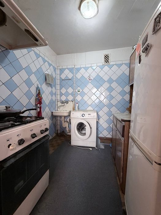 Продаю 2/3/4 Авиасозлар 3, балкон 2на6
