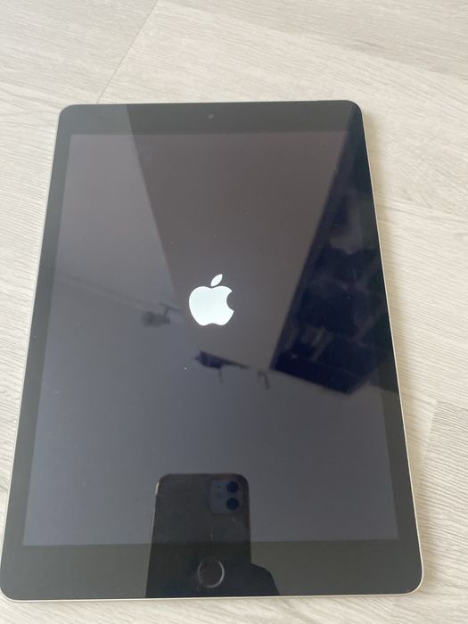 IPAD gen 9, wi-fi+gsm, 64Gb