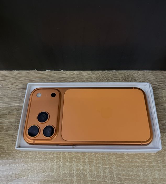 Iphone 17 pro max Lux