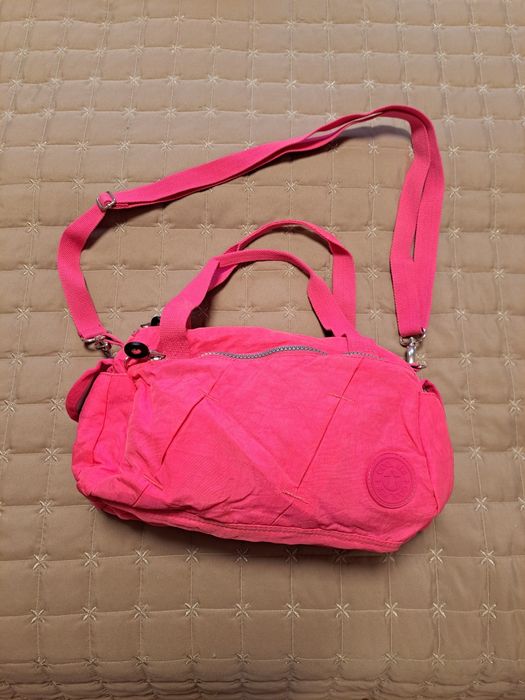 Чисто нова спортна чанта