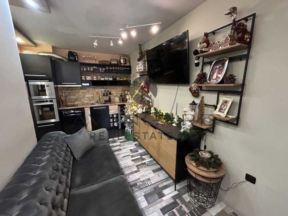 Продава се Тристаен апартамент в Пловдив, Център - 68 кв.м за 2603 €/кв.м - Снимка #2