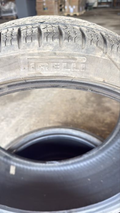 Продам шины 245/40/19