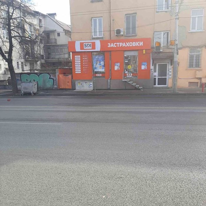 100 кв.м ъглов магазин на Сливница – 2 входа, делим, топ кръстовище