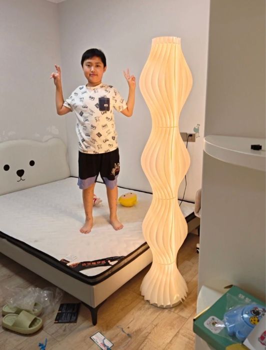 Продам интерьерную лампу