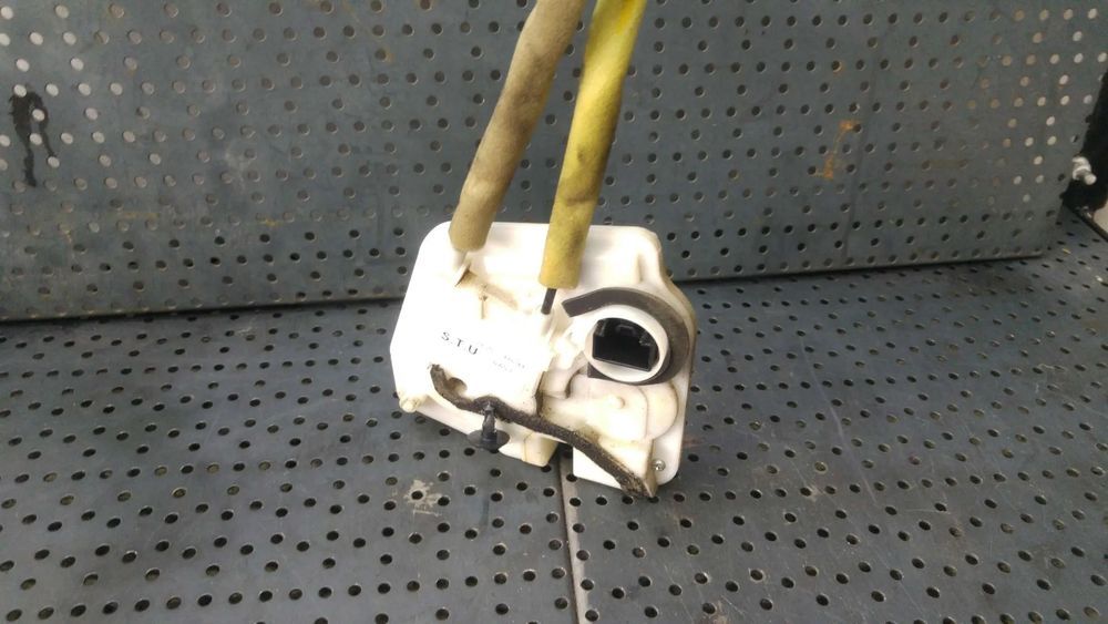 Broasca usa dreapta spate mazda 2