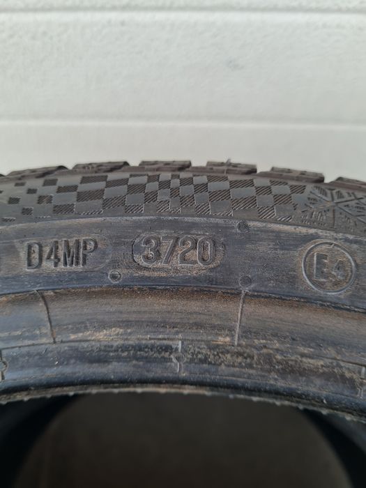 Зимни гуми 2 броя CONTINENTAL WinterContact TS860S 245 35 R19 дот 3720