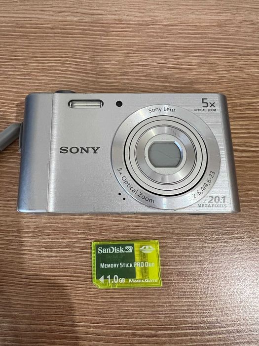 Фотоапарат Sony 20,1Mp с подаръци