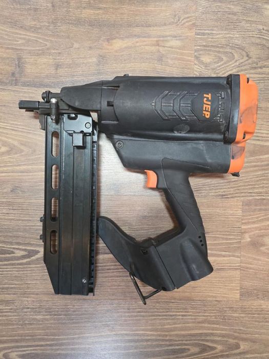 TJEP CP-40 GAS 3G - Aparat cu gaz pentru implantat cuie in -P-