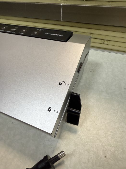 Вакуум машина Caso GourmetVac 280