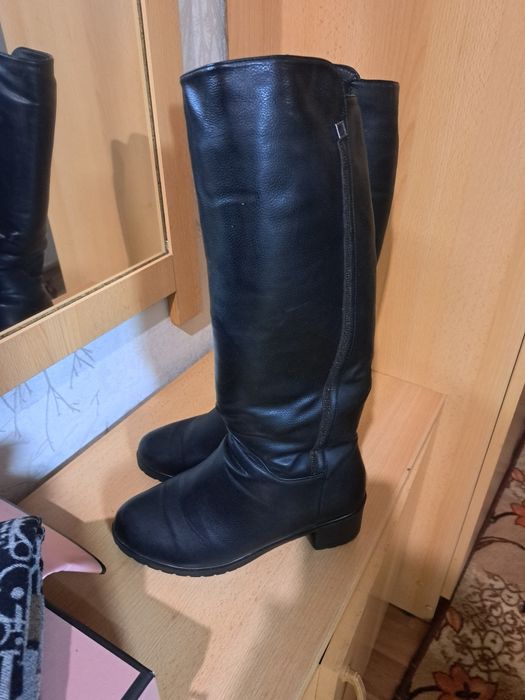 Продам сапоги зима новые размер 41.