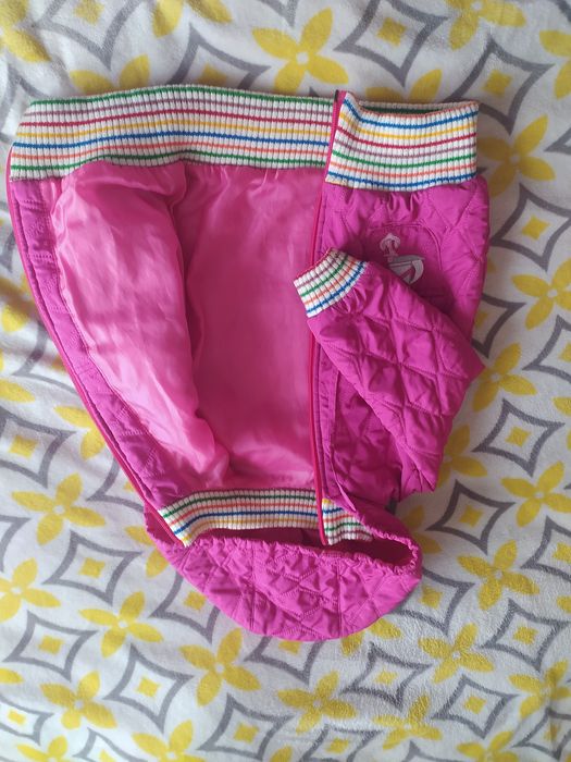 Продам ветровку на девочку