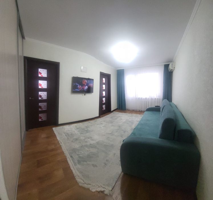 Продам 3-х ком  квартиру Абая 107