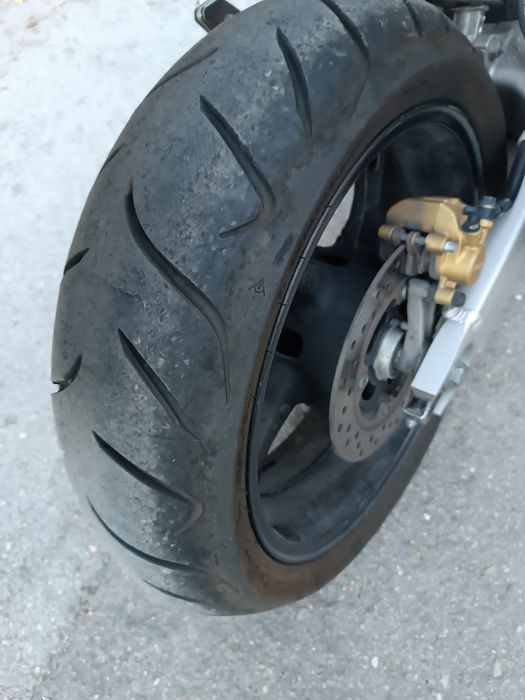 Продавам Хонда Хорнет