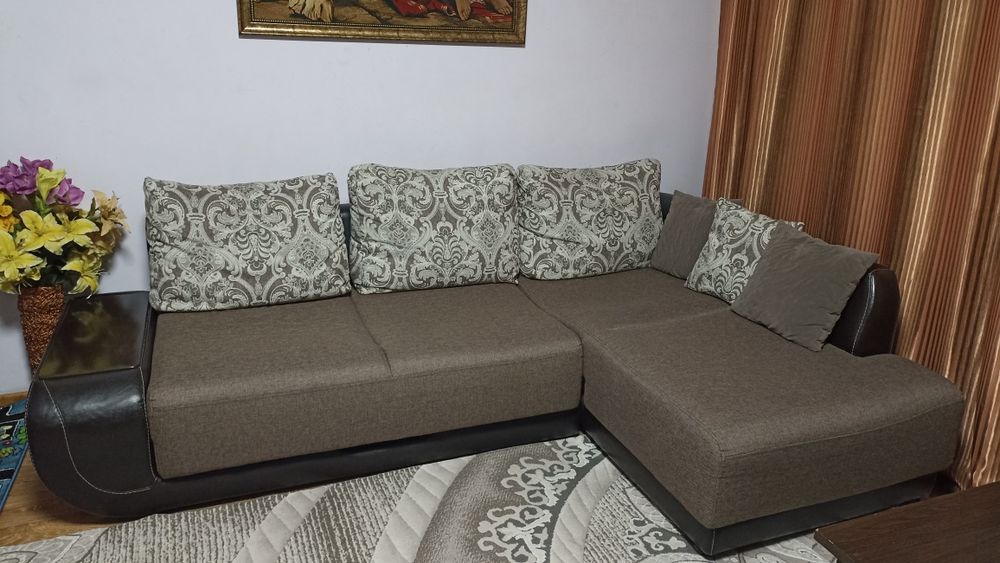 Срочно продам диван