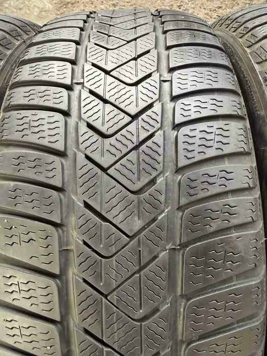 4x Anvelope Iarna 245/45 r18 Runflat - Pirelli Sotto Zero 3 RSC