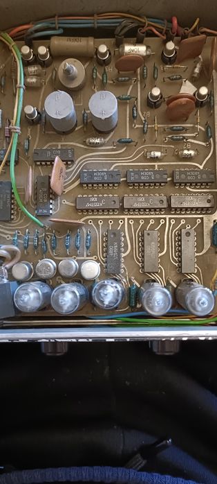 Multimetru digital romanesc