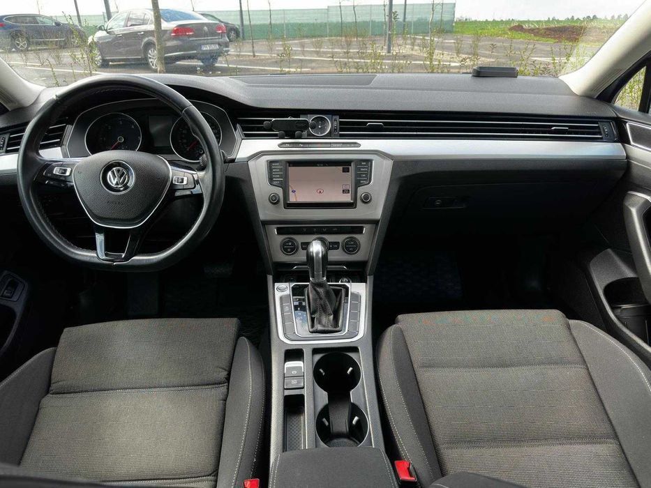 VW Passat B8 2016 / 1.6 TDI  / DSG 7+1 / ErgoComfort