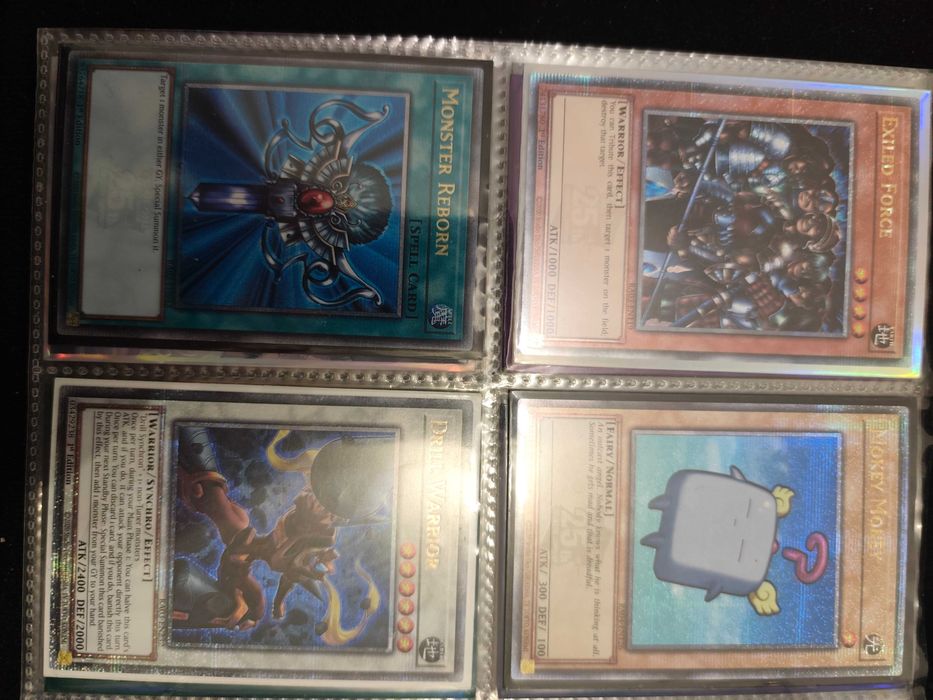 Продавам Yu-Gi-Oh карти