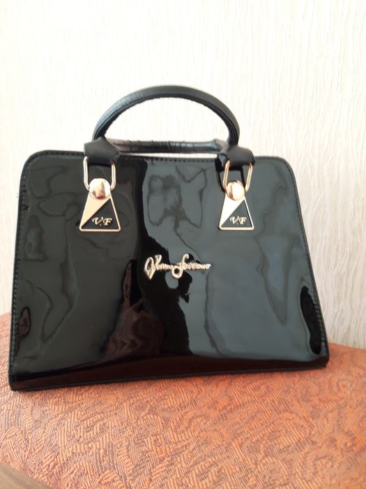 Женская сумка кожанная перламутровая  черного цвета